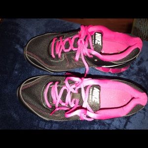 Women Nike Reax 7 - Excellent condition